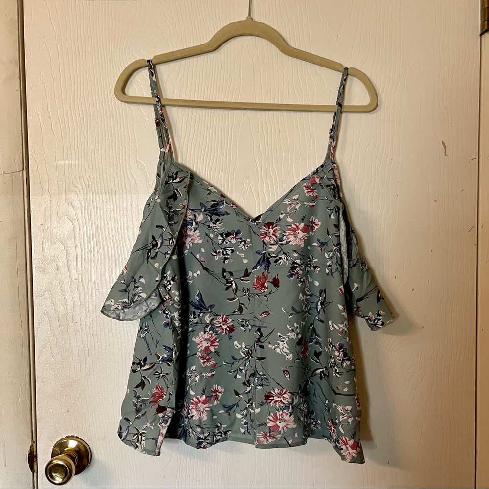 Shein off the shoulder tank top in size large NWOT
